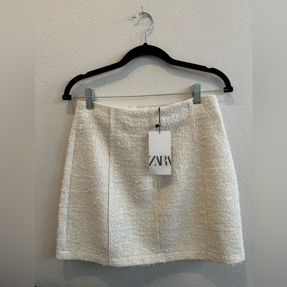 New with tags - Zara weave Textured Skirt - Medium
